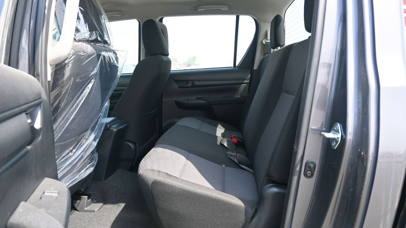 تويوتا هيلوكس Toyota Hilux 4x4  2024 2.4L Diesel Double Cab Transmission Manual Grey Outside Black inside