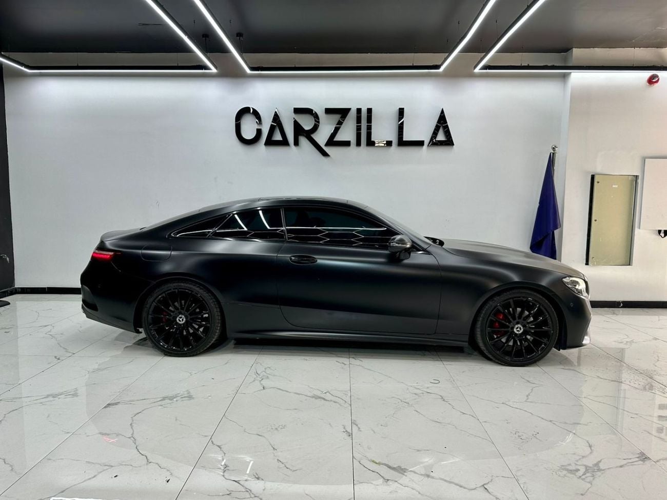 Mercedes Benz E 200 Coupe Mercedes-Benz E200 2022 – Black Exterior with Premium Red & Black Leather Interio