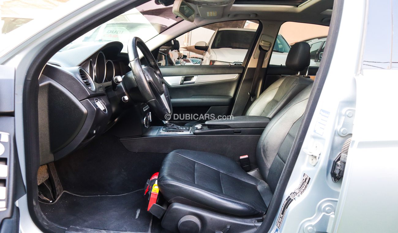 Mercedes-Benz C 200 Gulf panorama model 2013 silver color cruise control in excellent condition, you do not need any exp