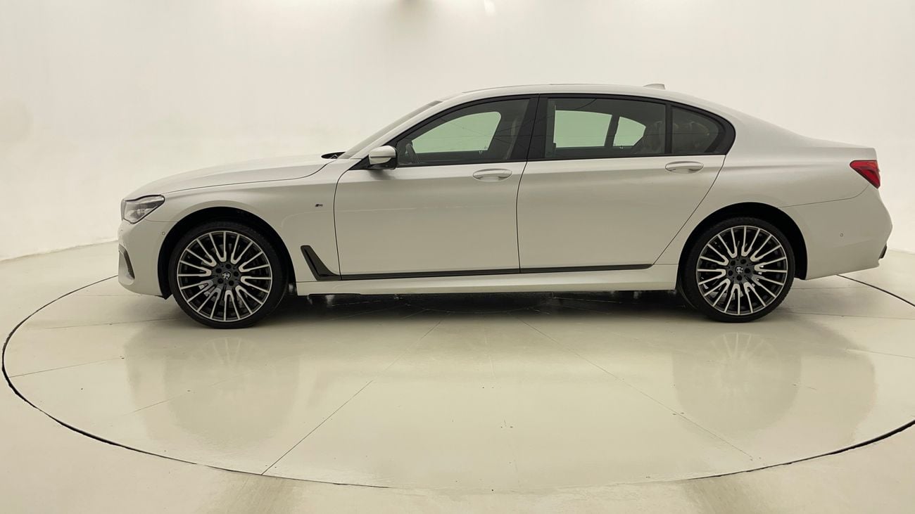 بي أم دبليو 750Li M SPORT 4.4 | بدون دفعة مقدمة | اختبار القيادة في المنزل