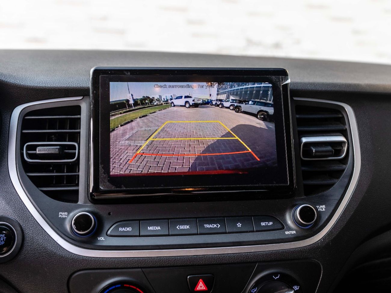 Hyundai Accent Base 1.6L (123 HP)