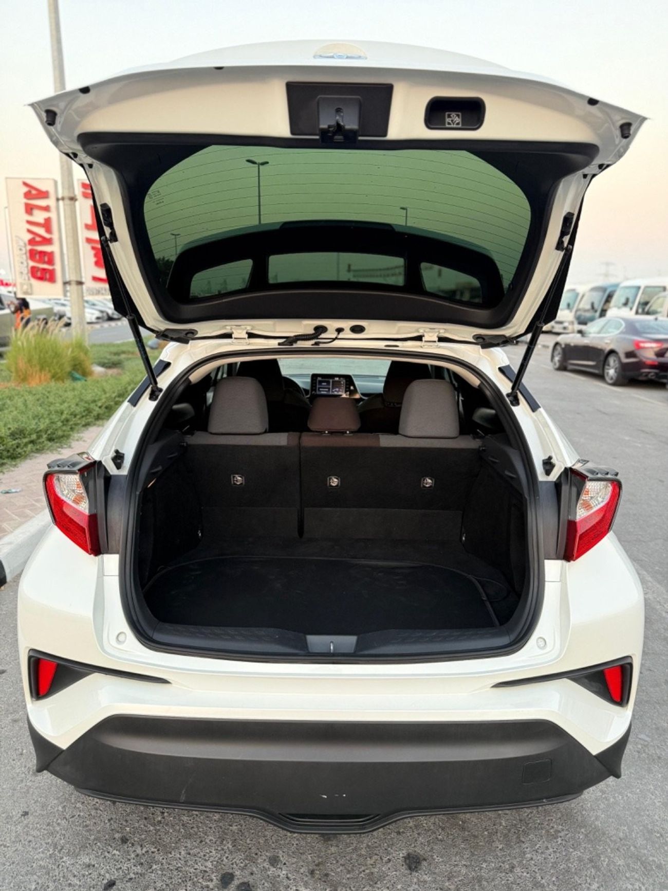 Toyota CHR TOYOTA C-HR XLE