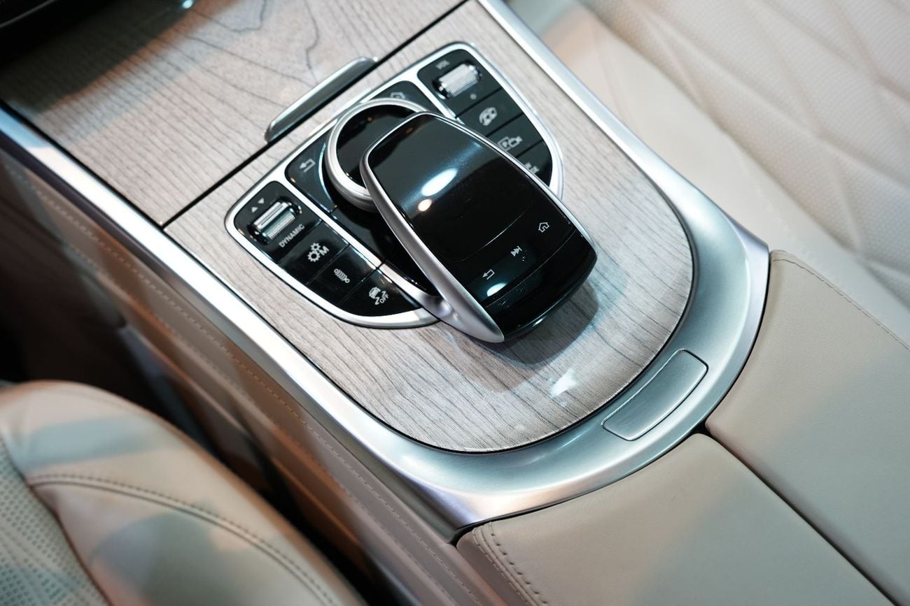 Mercedes Benz G63 AMG STD | Night Package | Wood Trim | GCC Specs!!