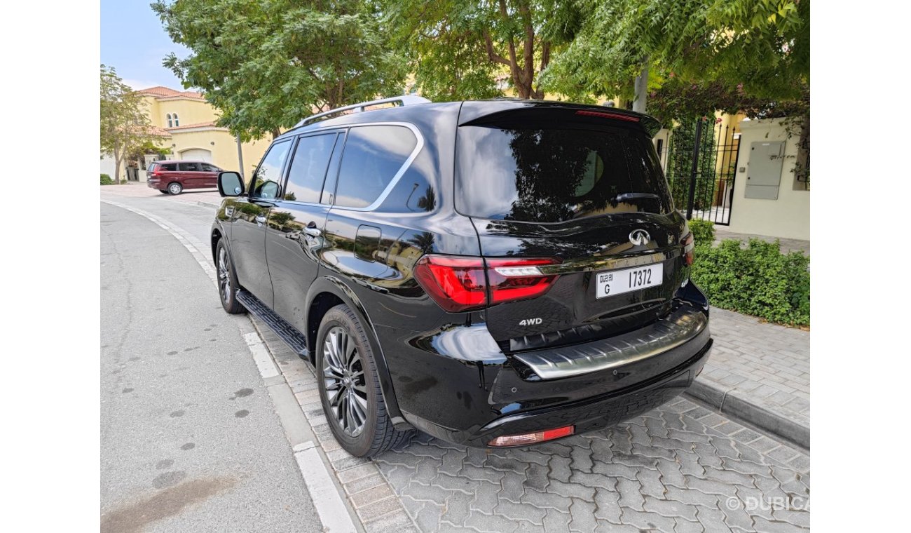 إنفينيتي QX80 Luxury Black Edition