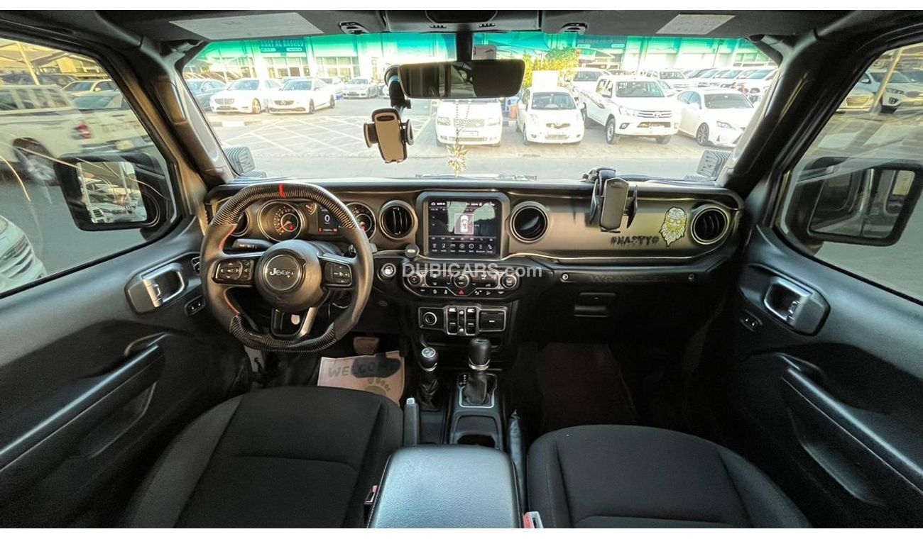 Jeep Wrangler انليميتيد صحارى