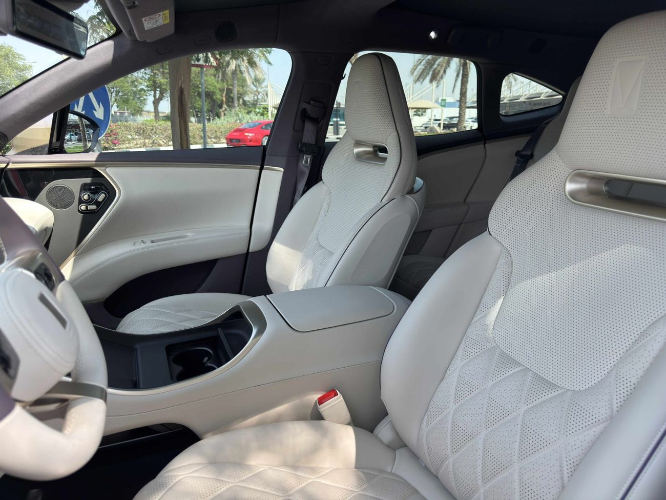 أفاتر 11 Premium AWD