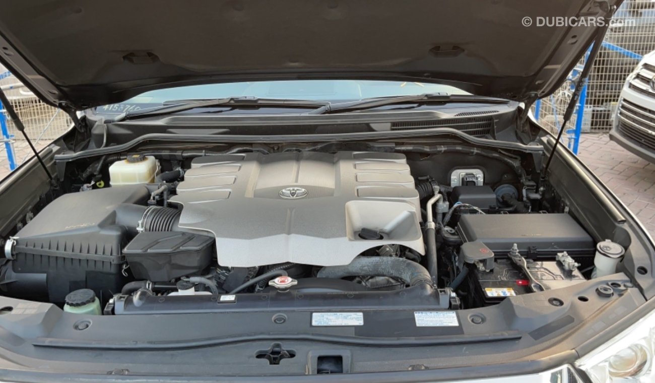 تويوتا لاند كروزر Toyota ZX Landcruiser black color petrol Engine from Japan leather electric seats with sunroof full