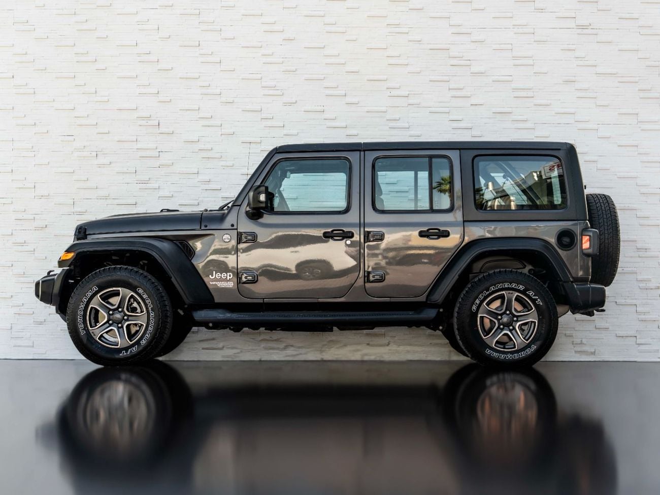 Jeep Wrangler Unlimited Sport 3.6L A/T