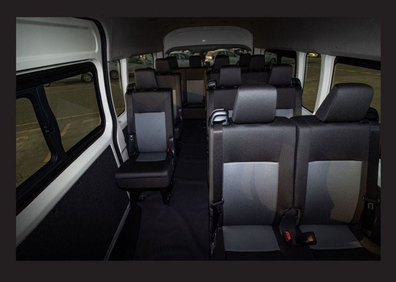 Toyota Hiace 2023 TOYOTA HIACE 2.8L 14str Diesel Manual Zero KM