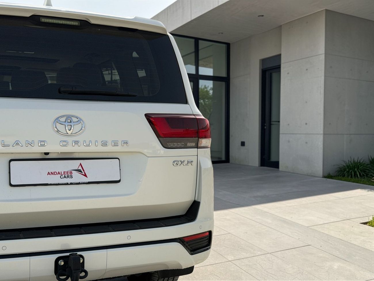 Toyota Land Cruiser GXR 3.5L TOYOTA LAND CRUISER GXR TWIN TURBO | 3.5L V6 – 409 BHP | 2025 | GCC SPECS | AED 4,960 PER M