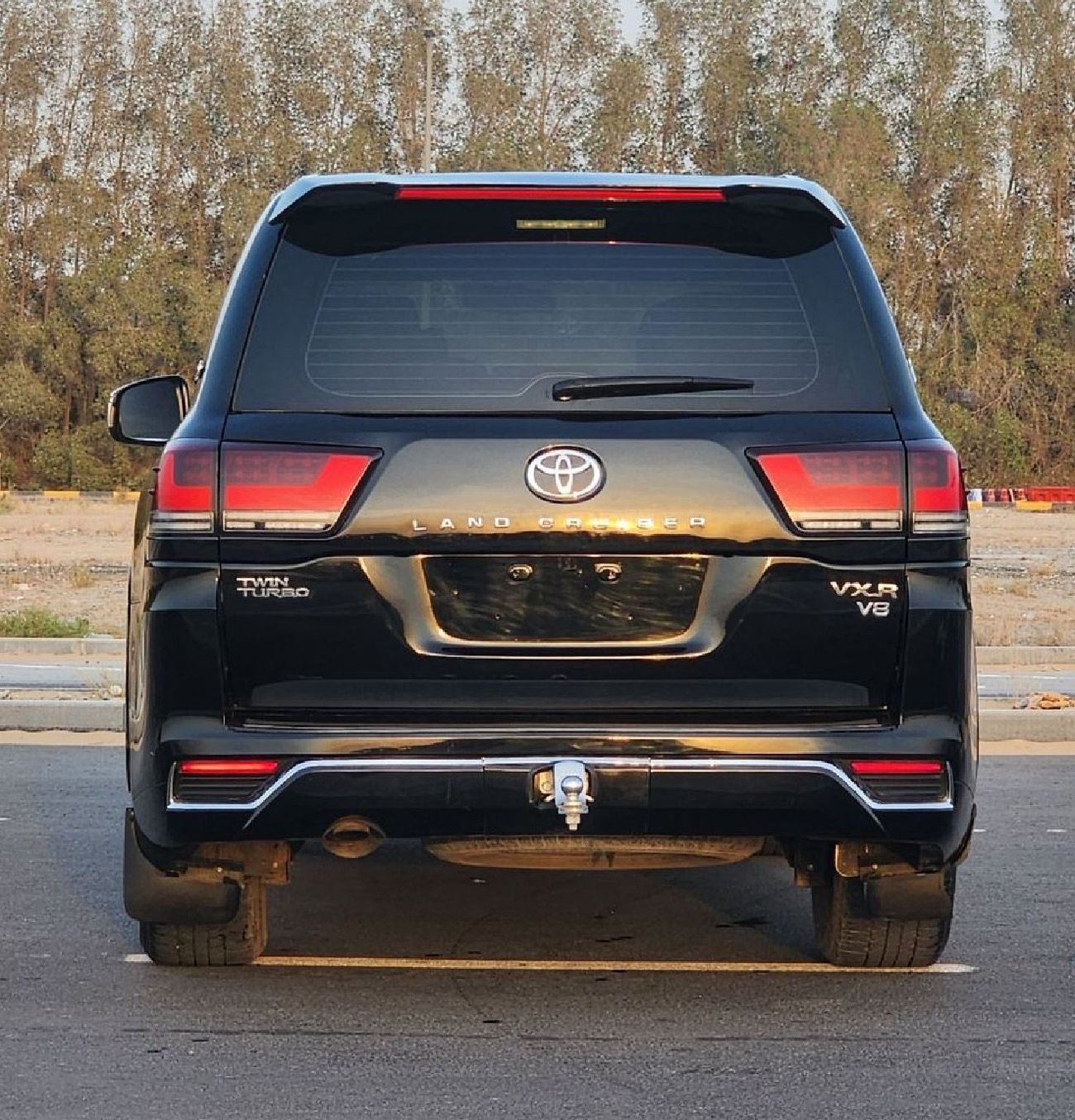 Toyota Land Cruiser GXR 2010 Model Facelift to 2024 Shape LC300 Full Option Car is very clean and Perfect condition