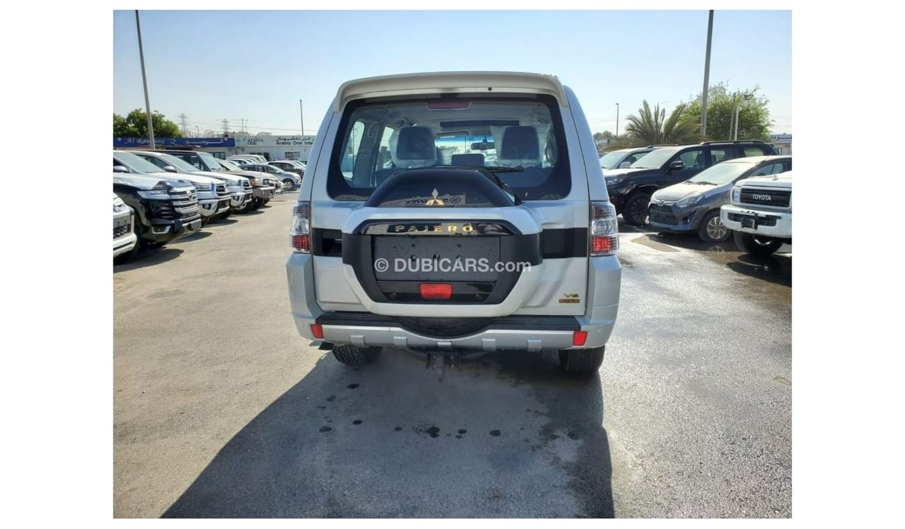 Mitsubishi Pajero GLS 3.0 LWB H/L Leather With Sunroof 6 Cylinder LIMITED STOCK