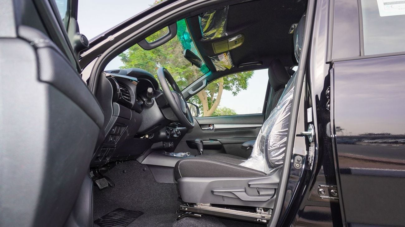 Toyota Hilux ECT0052 - Toyota Hilux DC Adventure - 4.0L Petrol Auto Black