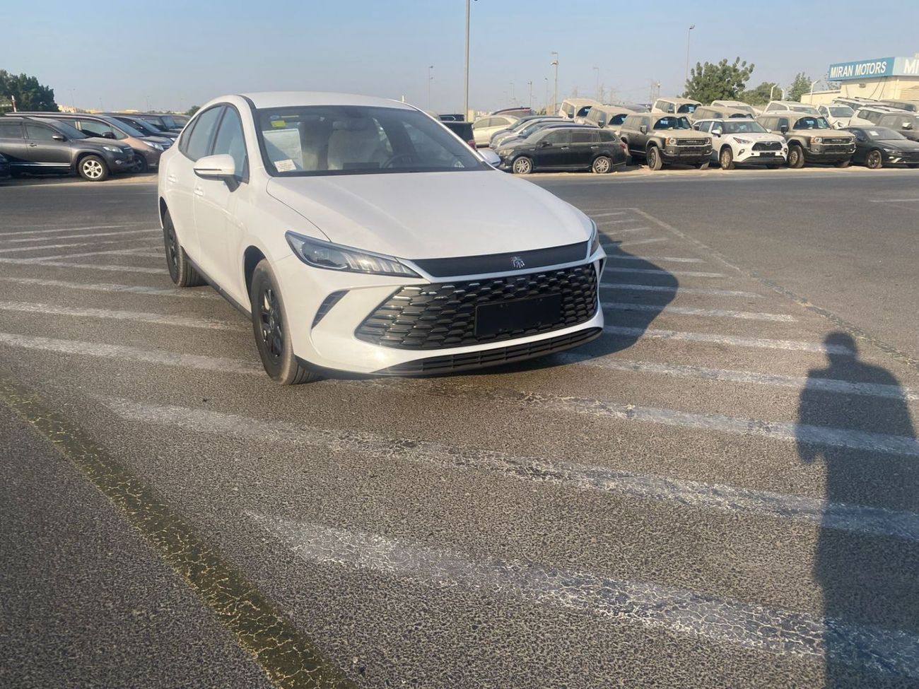 بي واي دي كين بلاس تشين بلس 2025 DM-i Smart Driving Edition 55km النموذج الرائد للسيارة المدمجة الهجينة (DM-i) بقوة 101