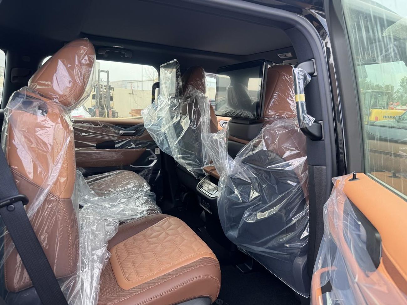 Nissan Patrol LE PLATINUM CITY 3.5L_ 2026_ (BLACK _TAN)