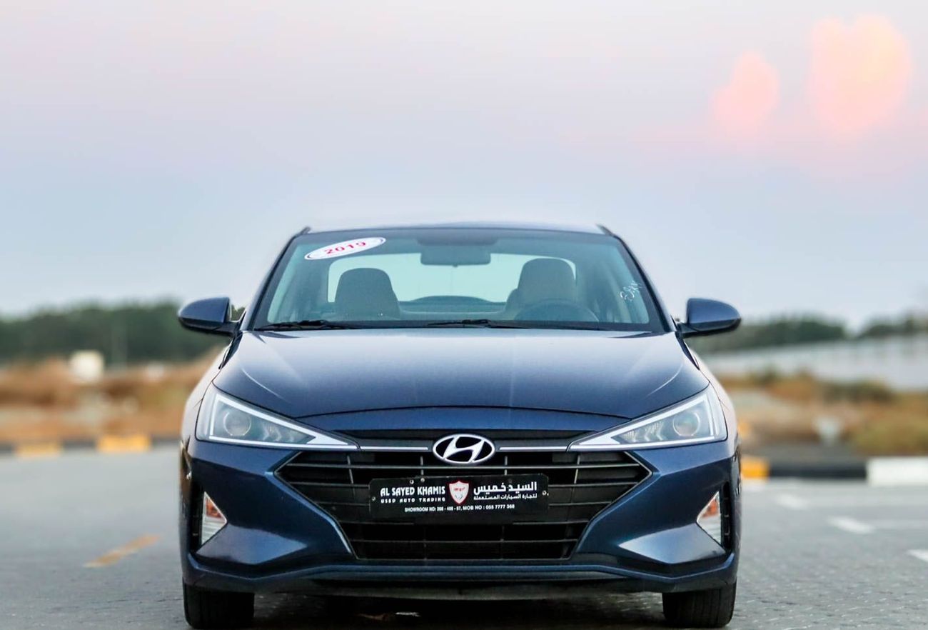 هيونداي إلانترا GL 1.6L hyundai elantra 1.6L 2019 GCC accident free in excellent condition 833 P.M