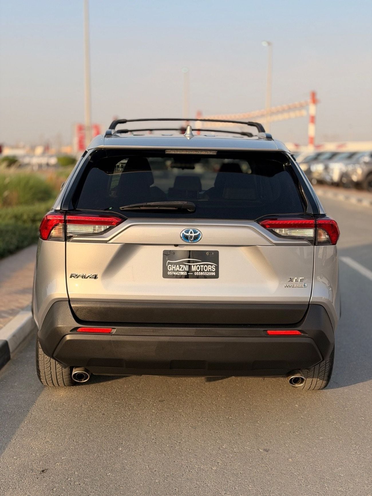 Toyota RAV4 Hybrid XLE 2.5L