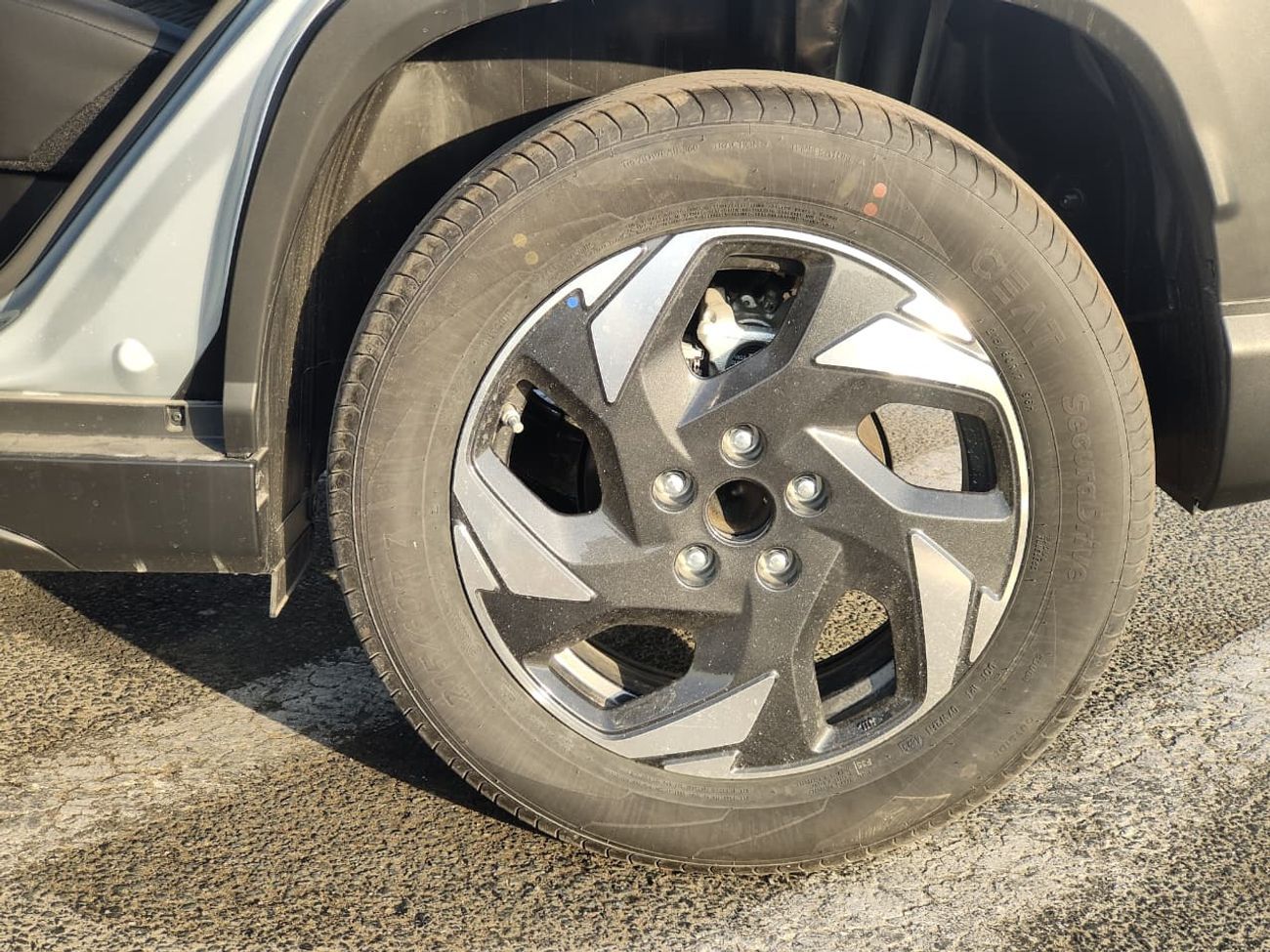 Suzuki Across SUZUKI ACROSS HYBRID 4WD 2026