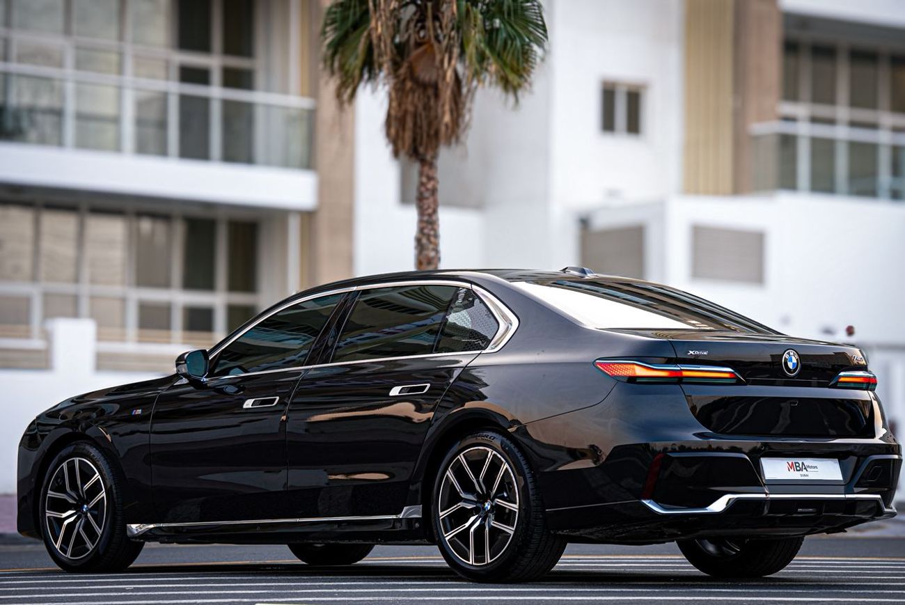 بي أم دبليو 740i