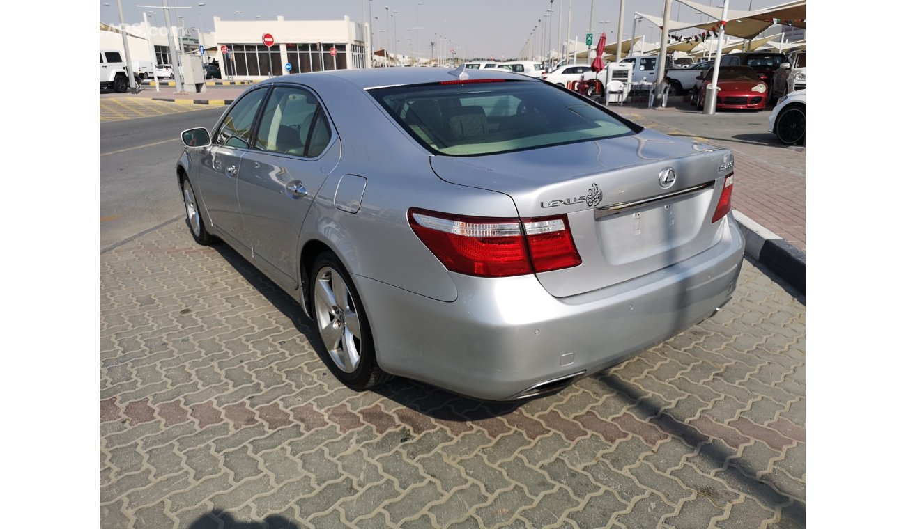 لكزس LS 460 لكزس LS460 L وارد موديل 2007 بحالة ممتازة