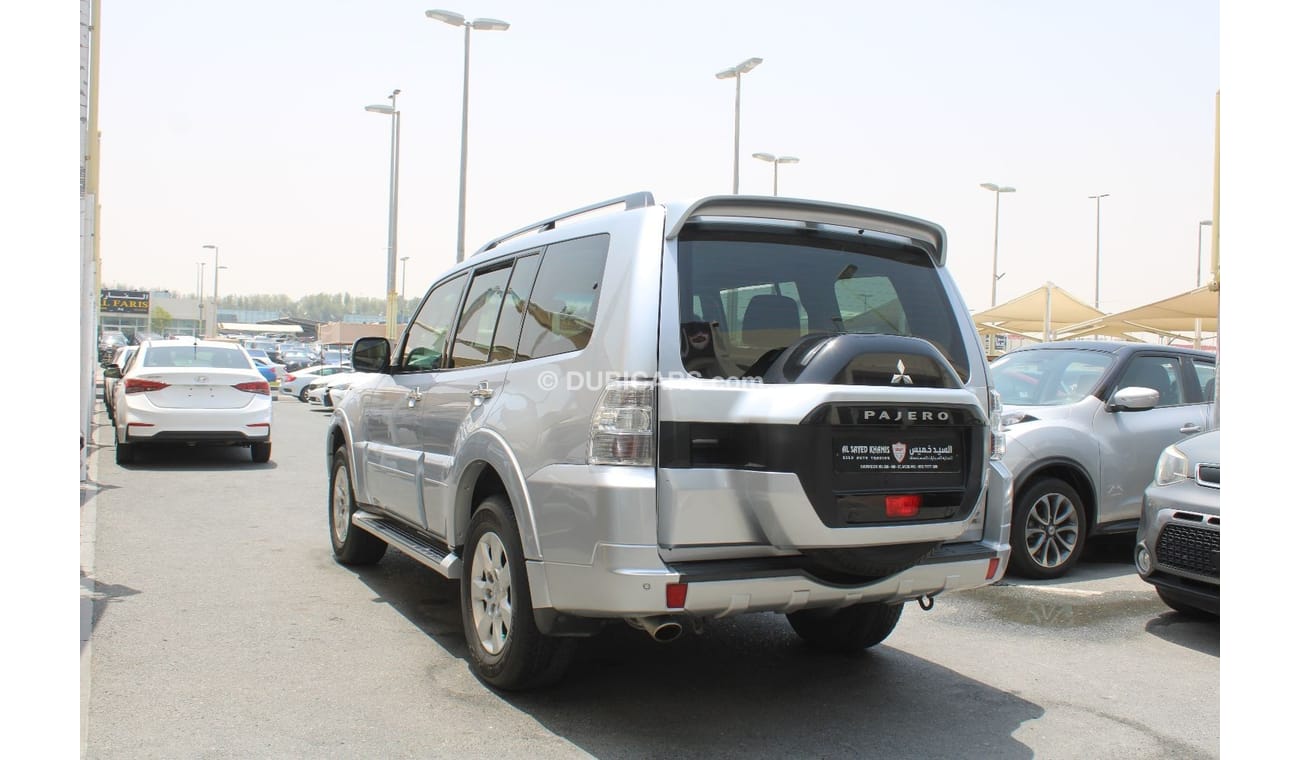 Mitsubishi Pajero GLS Mid PAJERO 2016 - GCC - ACCIDENTS FREE - SEMI FULL OPTION  -