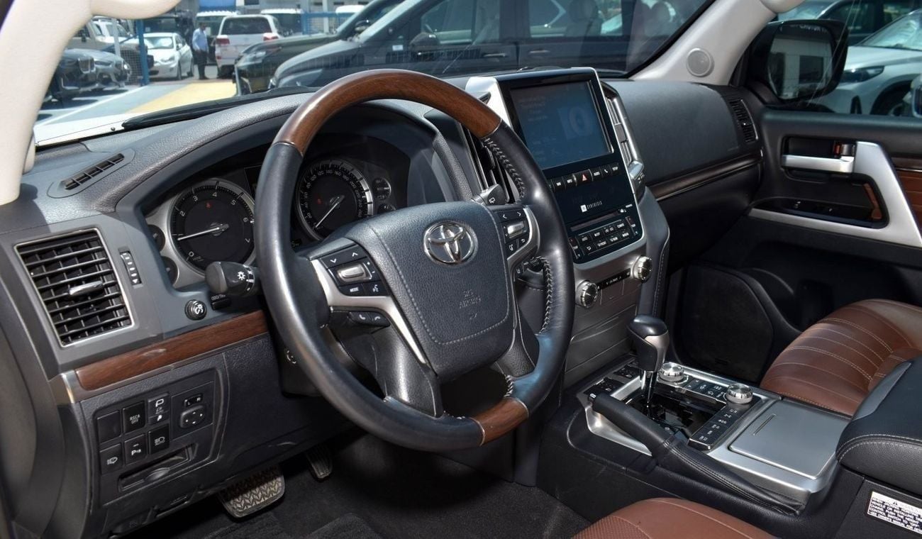 Toyota Land Cruiser TOYOTA LAND CRUISER VXR 5.7L 4WD