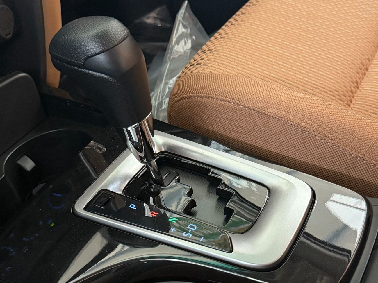 Toyota Fortuner 2.7 4X4 AUTOMATIC **EXPORT ONLY**التصدير فقط خارج الخليج**