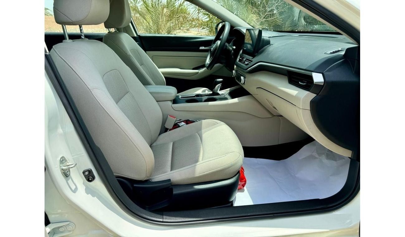 Nissan Altima 2.5 SV 2020 2.5L GCC (860/-MONTHLY)