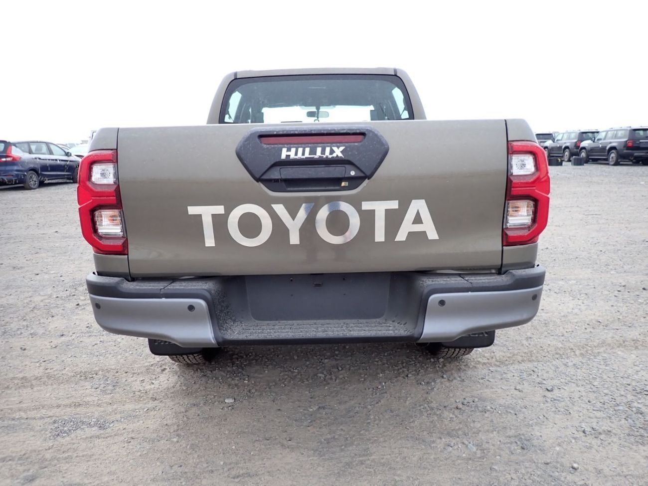 تويوتا هيلوكس 2025 Toyota Hilux Adventure Double Cab Pickup 2.8L 4-Cyl Turbo Diesel A/T 4x4 Only for Africa