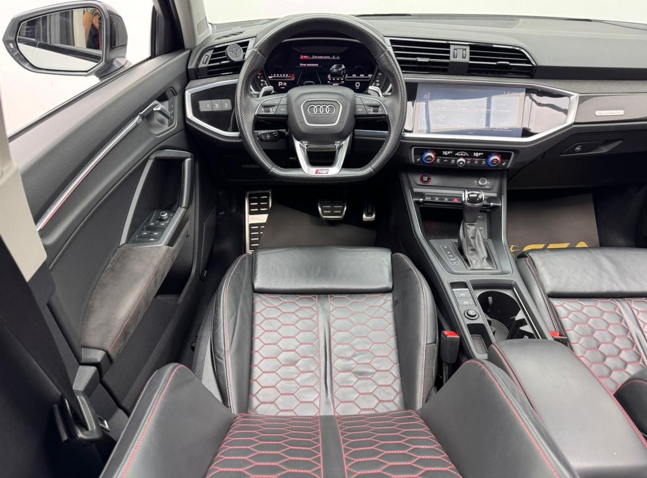 Audi RSQ3 STD 2022 Audi RSQ3 Quattro, 4/2027 Audi Warranty, Audi Service History, Excellent Condition, GCC