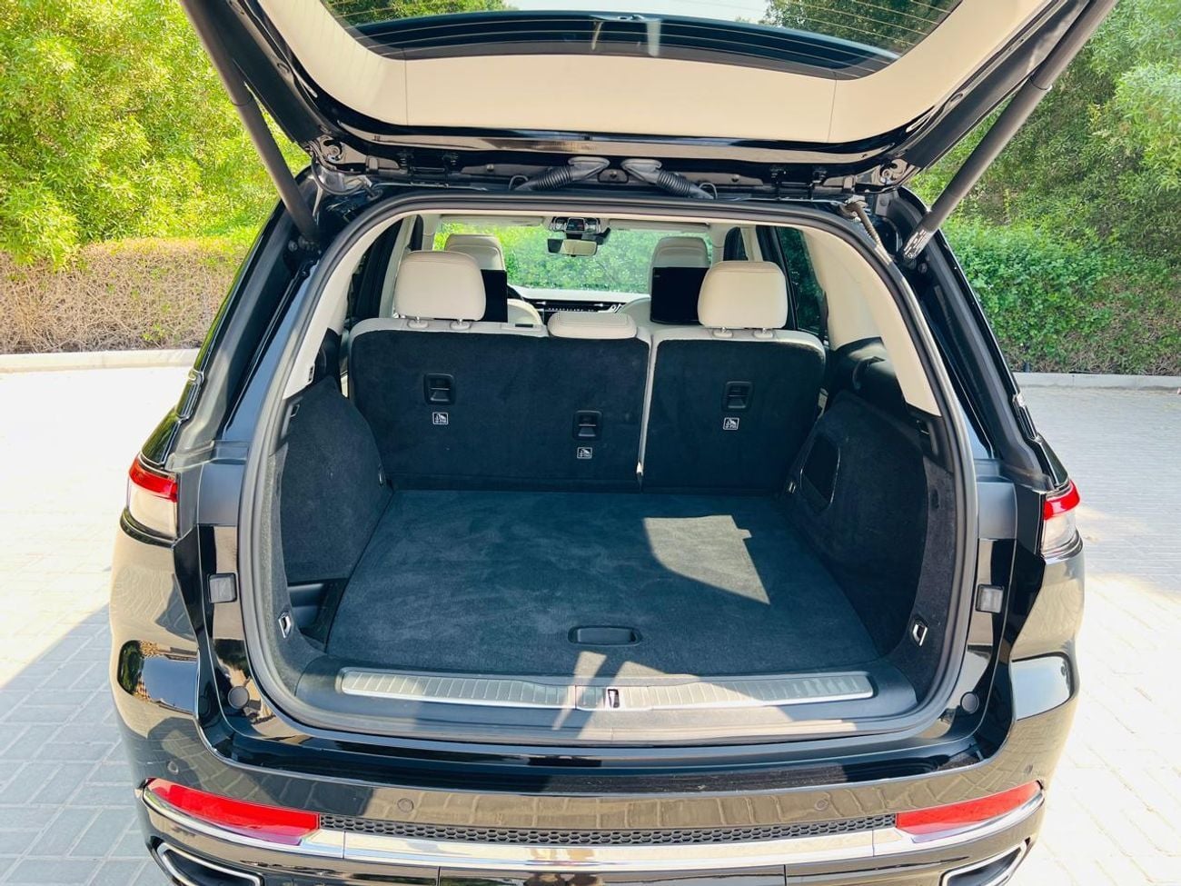 جيب جراند شيروكي Overland 3.6L