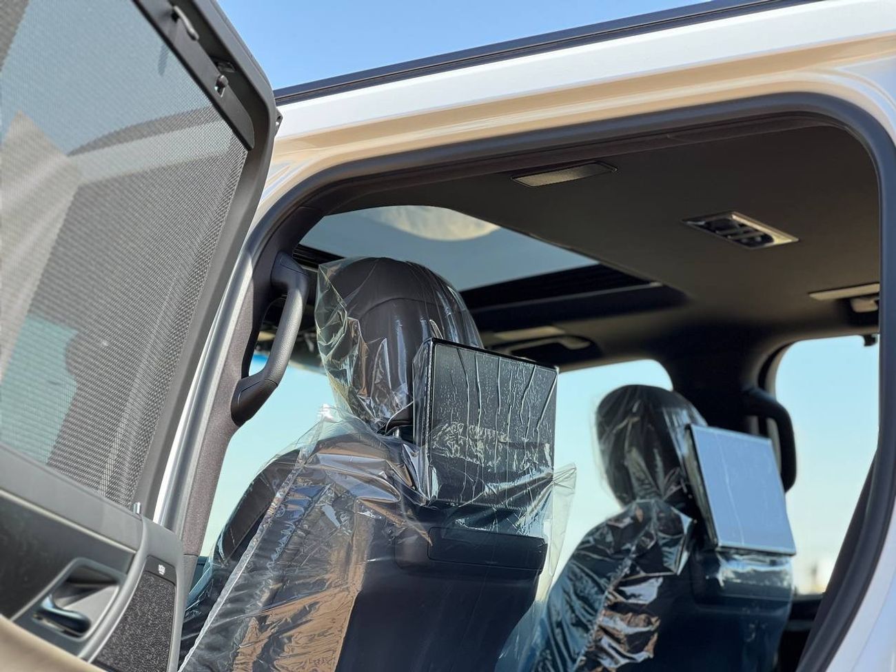 Lexus LX 600 OVER-TRAIL 3.5L PTR A/T // 2025 // FULL OPTION WITH OFF ROAD TYRE , RADAR , HEAD UP DISPLAY // SPECI