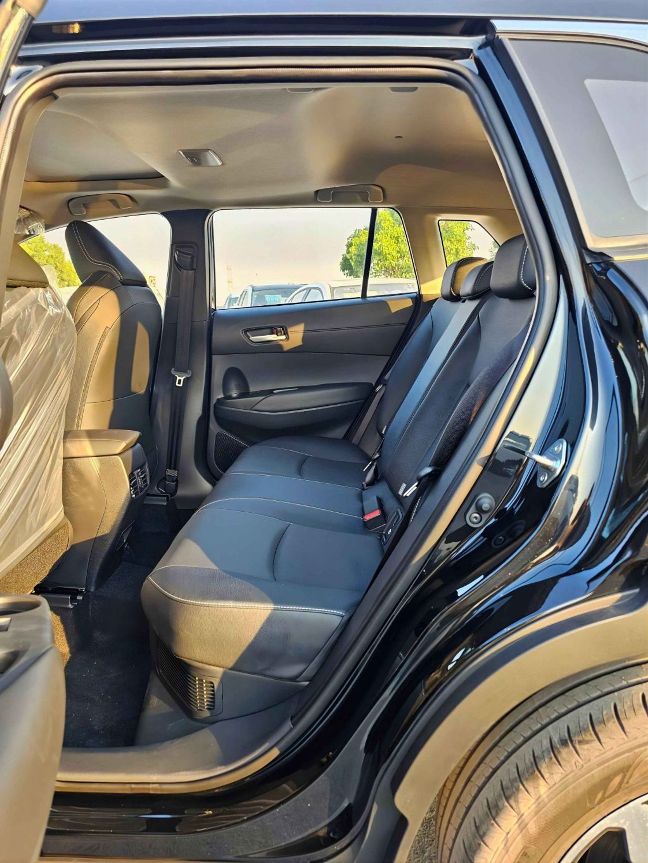 تويوتا فرونتلاندر HYBRID LUXURY / 2.0L PETROL V4 RADAR / SUNROOF/ DRIVER POWER SEATS (CODE#FLPA)