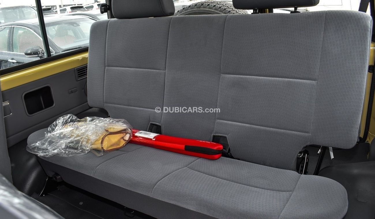 تويوتا لاند كروزر 70 4.0L V6 Petrol M/T