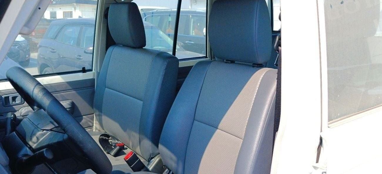 Toyota Land Cruiser Pick Up Toyota LC79 DC 4.2L Diesel Manual with Difflock 2025YM