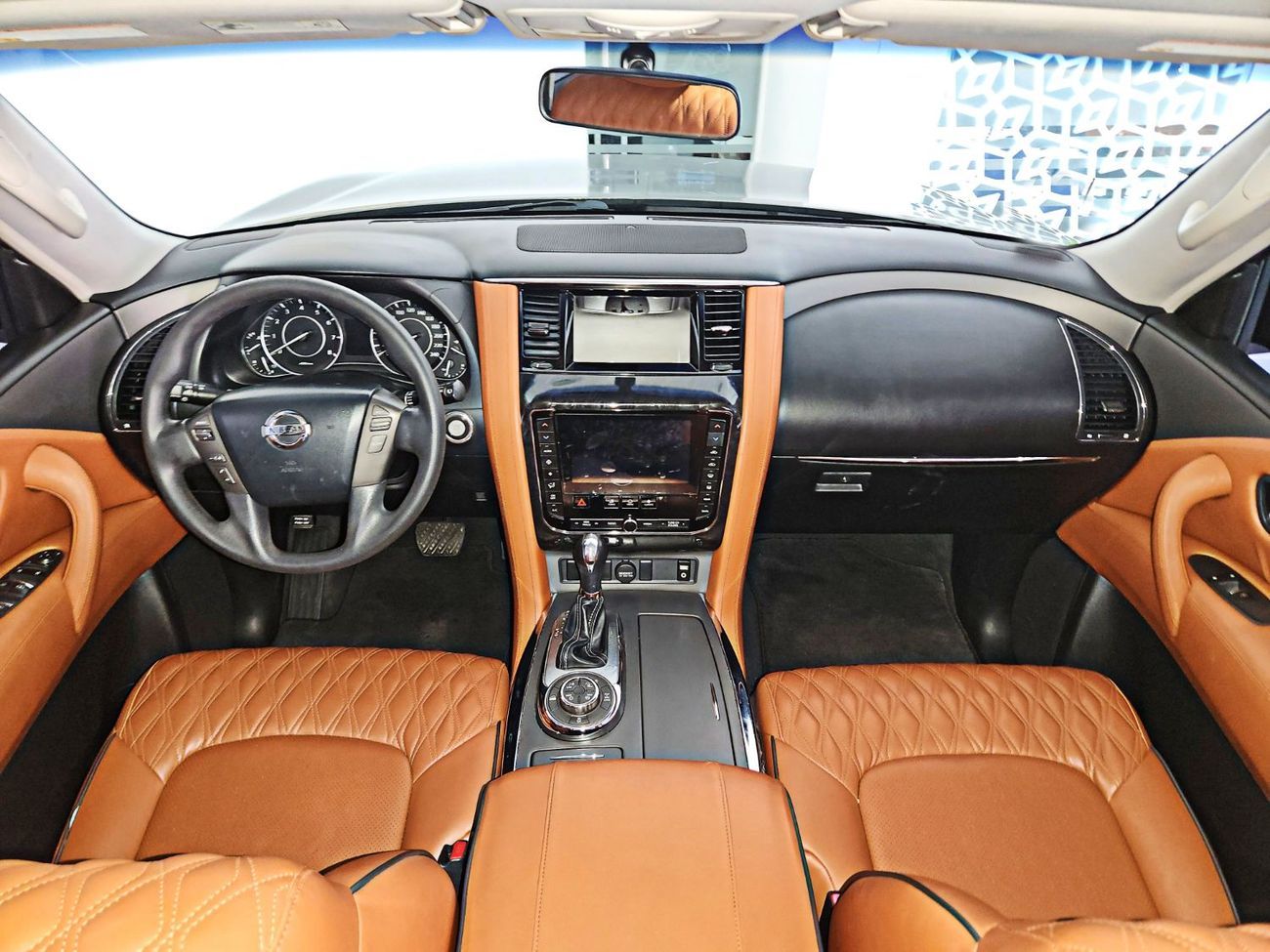 نيسان باترول V6 4.0L-6CYL GCC EXCELLENT CONDITION