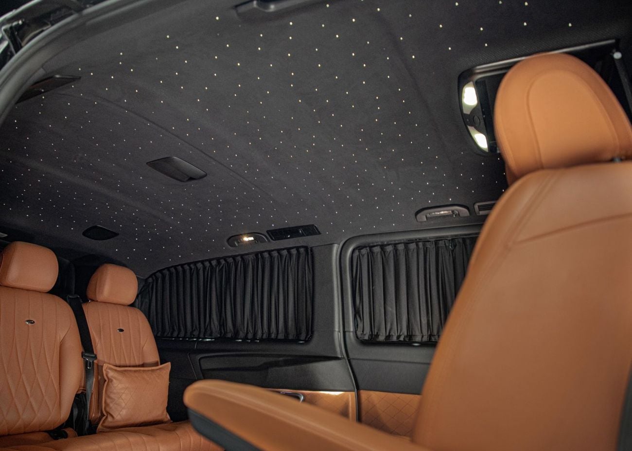 Mercedes-Benz V 250 3,917 x 60 • 20% DP • 2023 Mercedes V-Class V250 Falcon Edition 2.0 211 BHP • Mercedes Service Contr