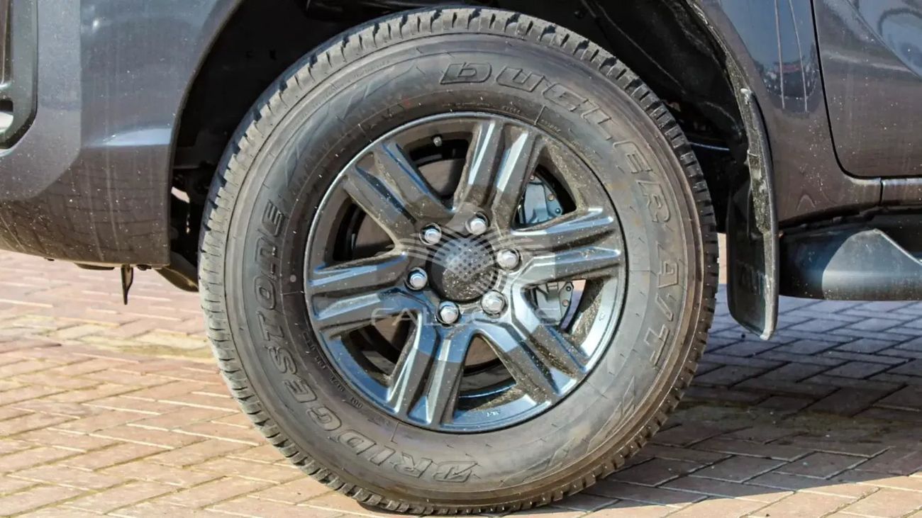 Toyota Hilux Toyota Hilux 2.4L Turbo Diesel 5 seater Airbags ABS