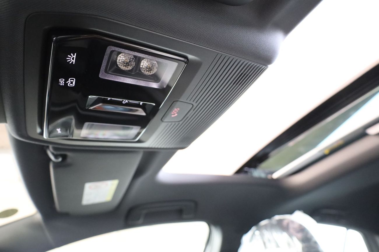 فولكس واجن جولف ار 300TSI 2025 Model Only for export only