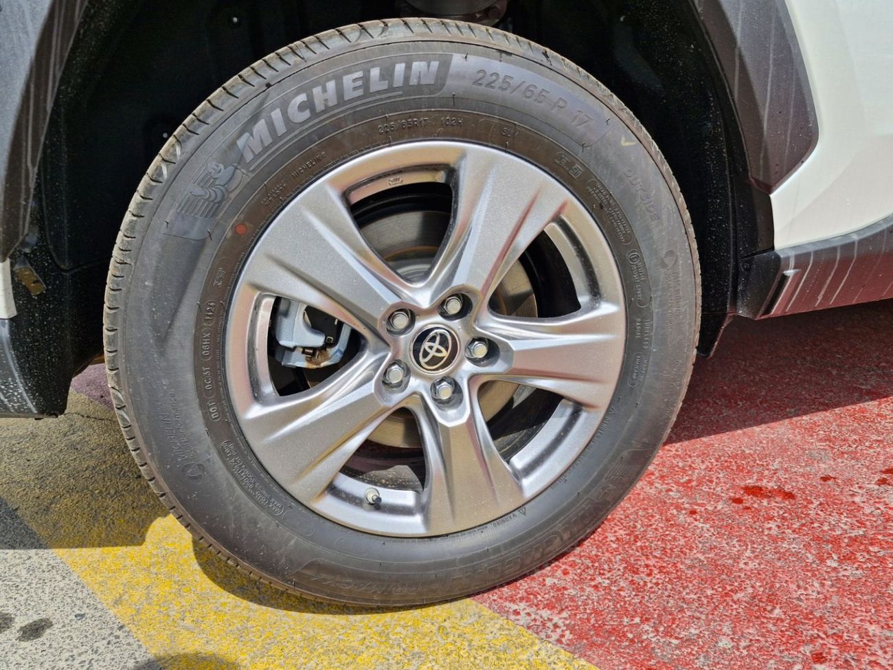 Toyota RAV4 2025 TOYOTA RAV 4 4X4 2.5L HYBRID PETROL A/T GCC BRAND NEW 0KM