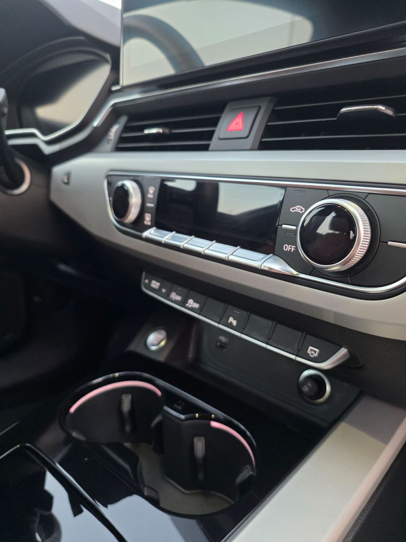 Audi A4 35 TFSI S Line 2.0L