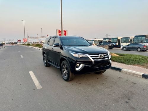 تويوتا فورتونر TOYOTA FORTUNER EXR 2016 V4  PETROL 4x4 . 7 SEATER