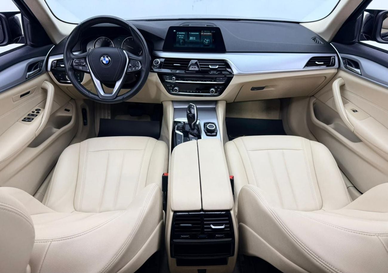 بي أم دبليو 520i 2020 BMW 520i, Warranty, Service History, Fully Loaded, Excellent Condition, GCC