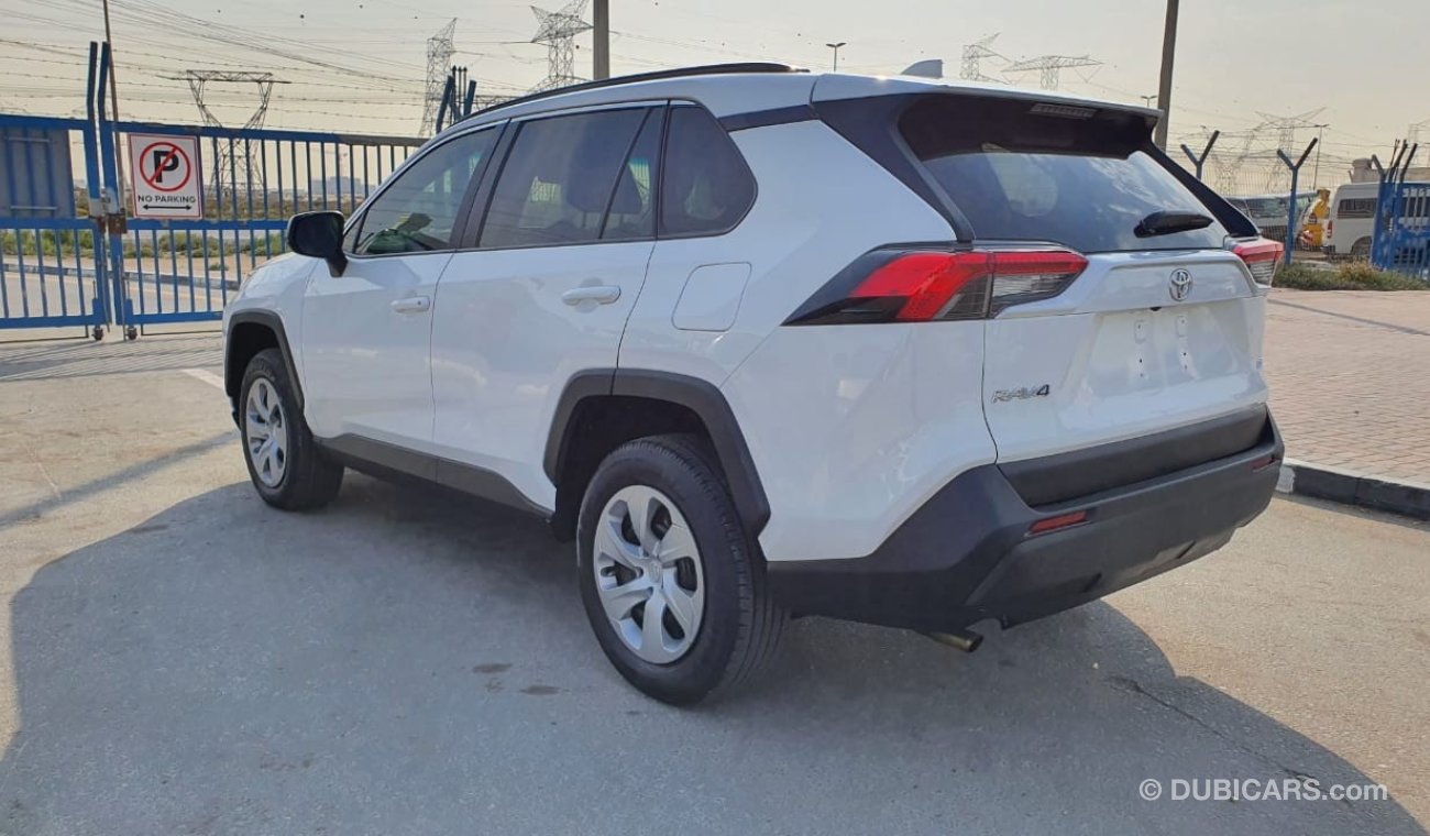 Toyota RAV4 LE