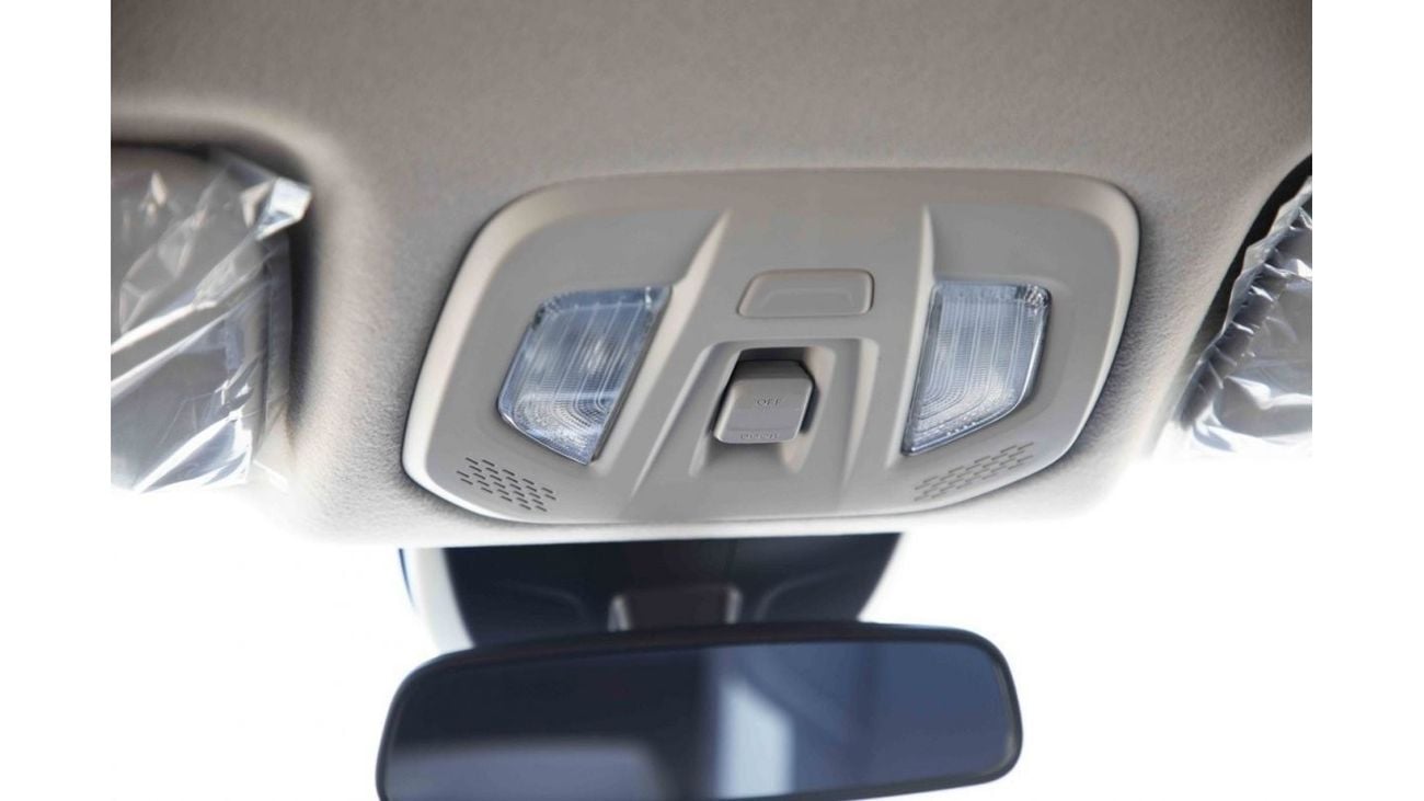 JMC Grand Avenue 2024 JMC Grand Avenue 2.3 DV 4X4 - White Pearl Inside Black & White | Export Only