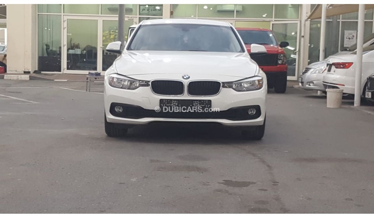 BMW 320i Bmw 320 model 2017 GCC car prefect condition full service full option low mileage