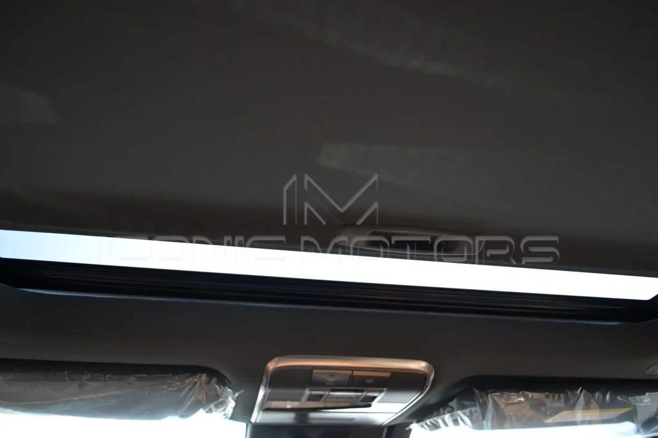 لكزس LX 700h Signature