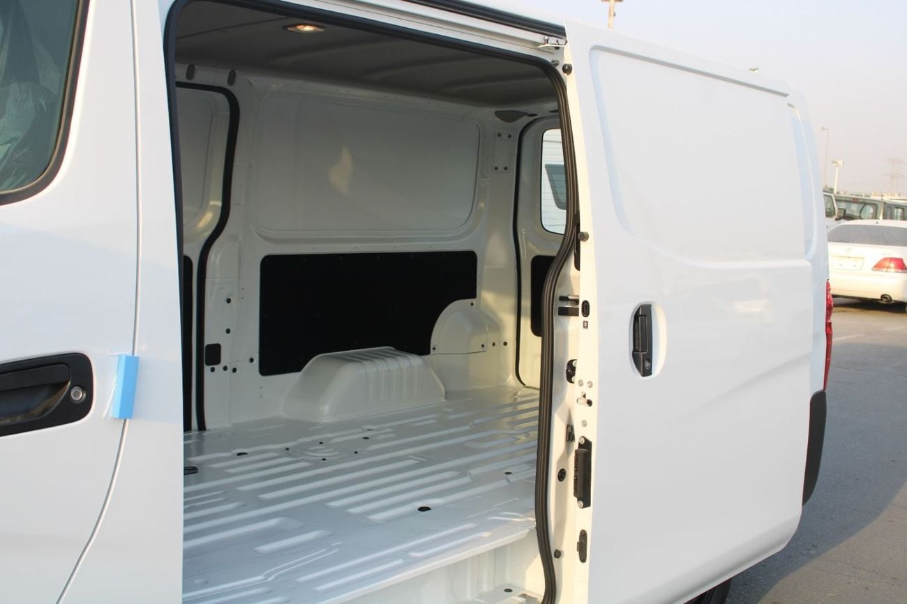 Nissan Urvan NISSAN URVAN 2.5L PETROL 3 SEATER DELIVERY VAN STD ROOF