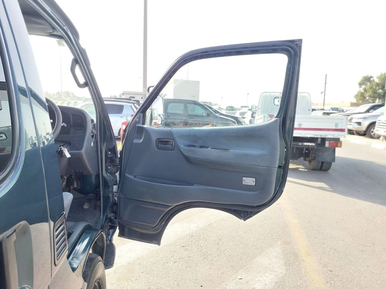 Toyota Hiace TOYOTA HIACE VAN RHD 2003 MODEL 2.0 L PETROL MANUAL(PM12008)