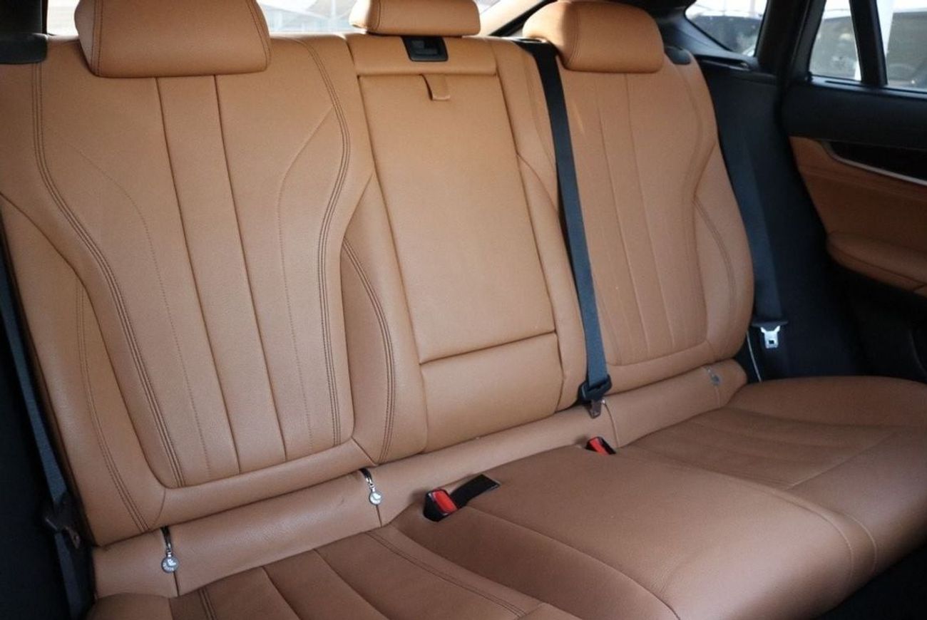 BMW X6 35i Executive 3.0L BMW X6 35i / 2016 / GCC / Free Accident/ Only 85,000KM